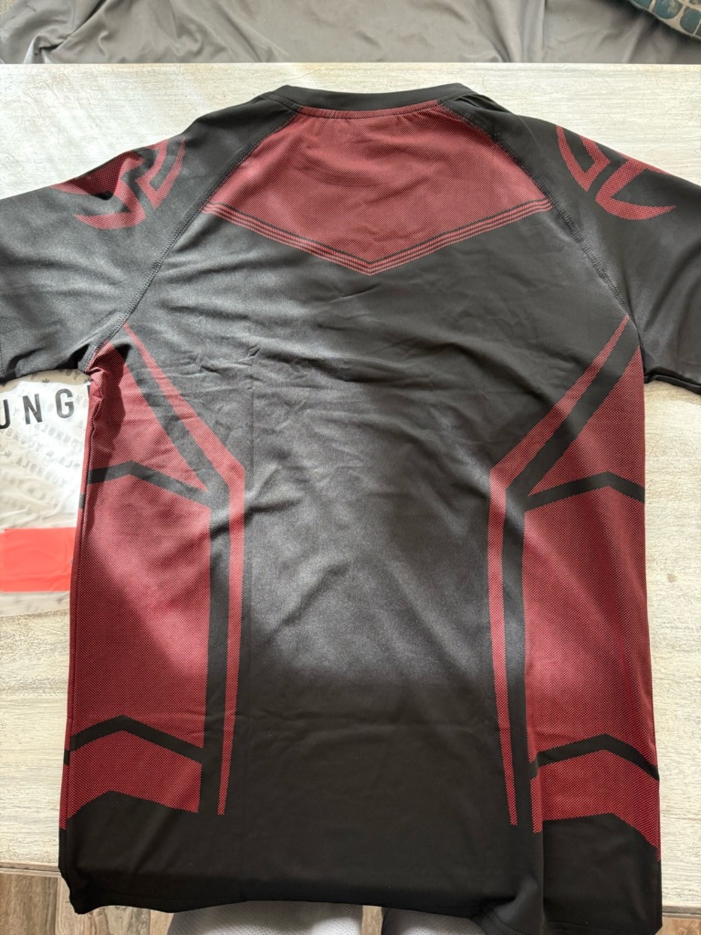 YoungLA Warrior Compression Tee Black & Red - Picture 2 of 4
